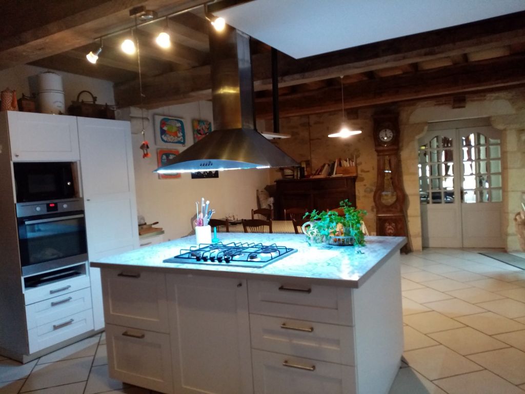 Property photo 2 of 13