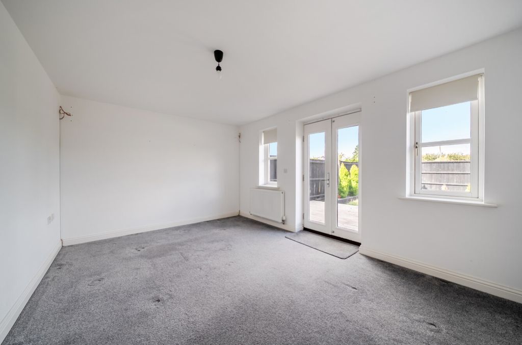 Property photo 3 of 25 36-6A730E6339E7B-1502329-19Fd16A99d81d-36-36