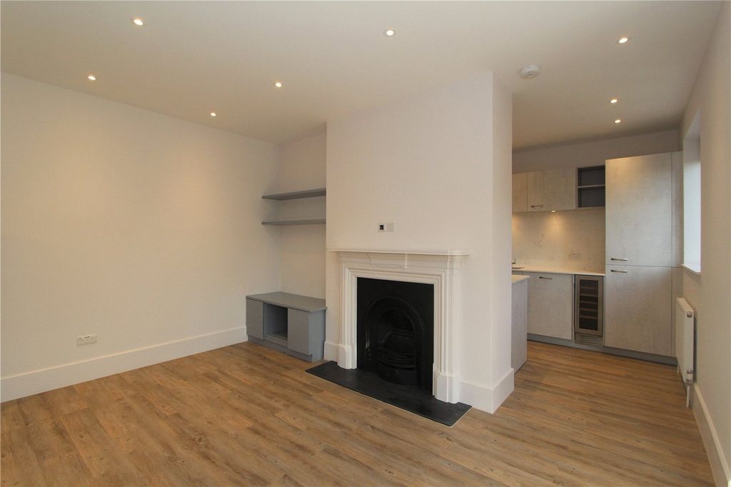 Property photo 2 of 11 Picture No. 02