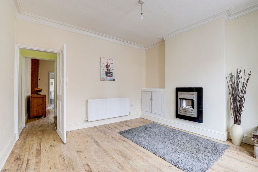 Property photo 3 of 21