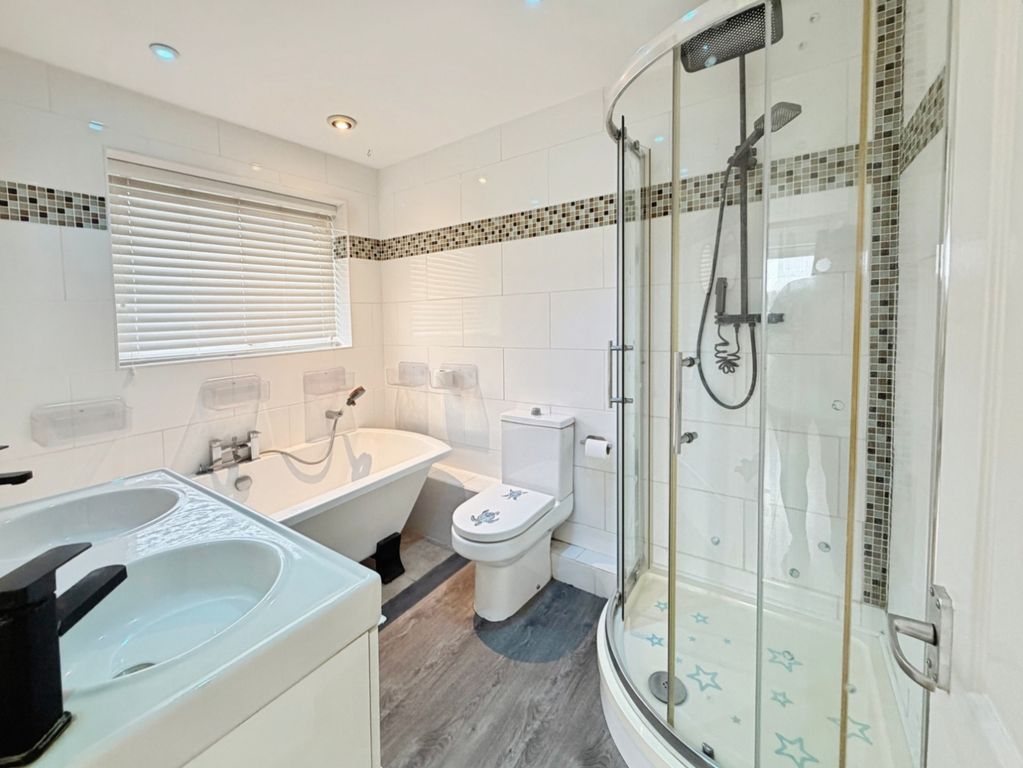 Property photo 3 of 10 Pbox-Img.Jpeg