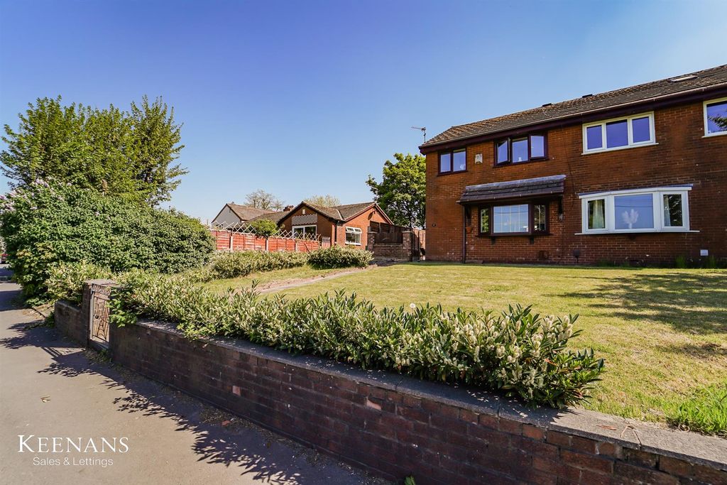 Property photo 1 of 33