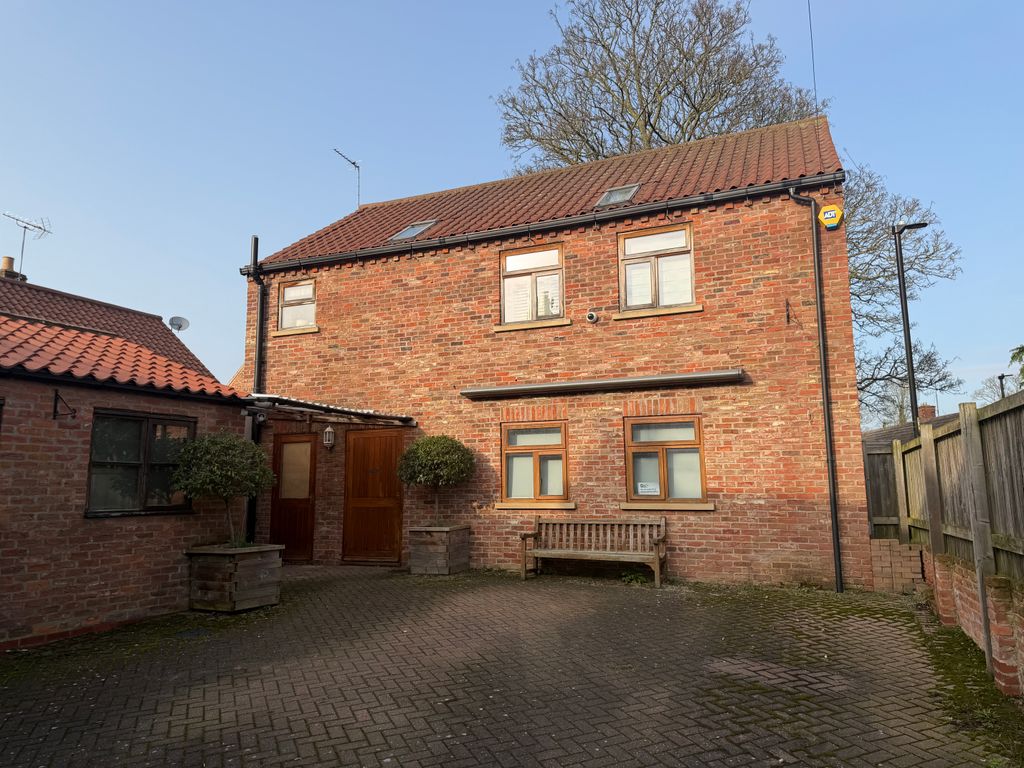 Property photo 3 of 3