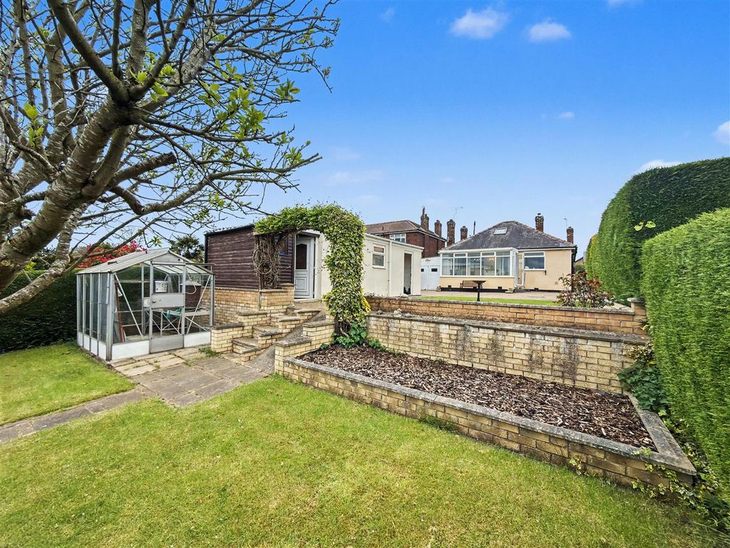 Property photo 2 of 15 Externally