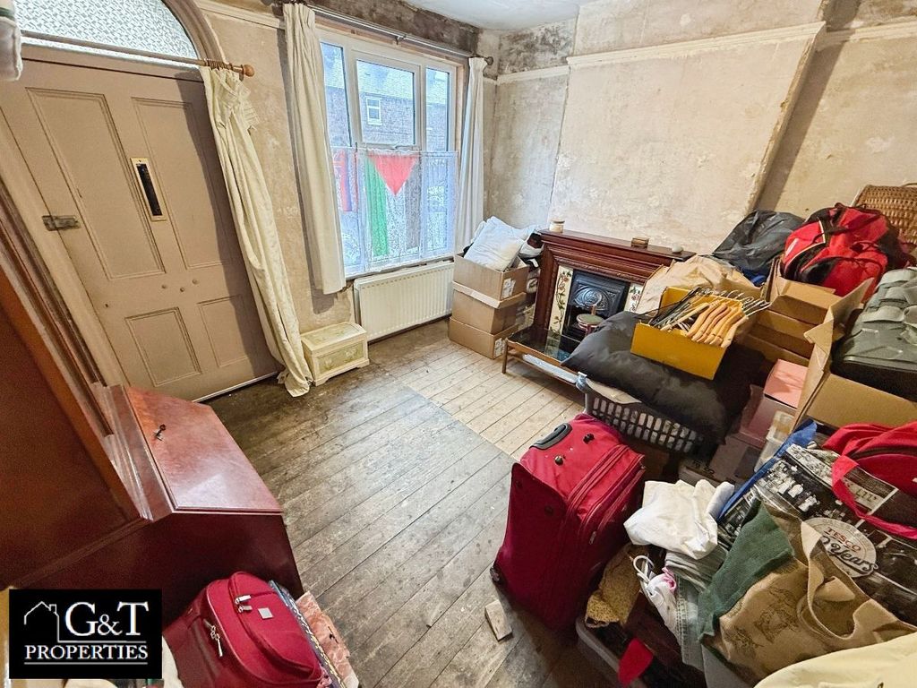 Property photo 2 of 23