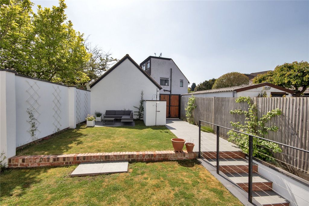 Additional image 19 of 5 bed terraced house for saleHigh Street, Oxted, Surrey RH8