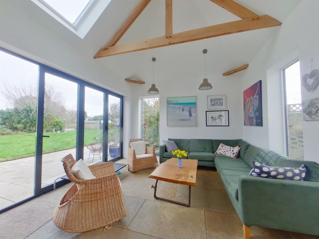 Property photo 3 of 24 Pic (45).Jpg