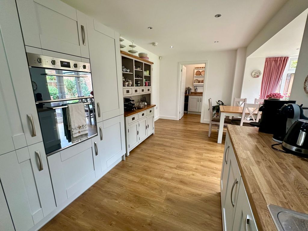 Property photo 2 of 25 Kitchen-Diner