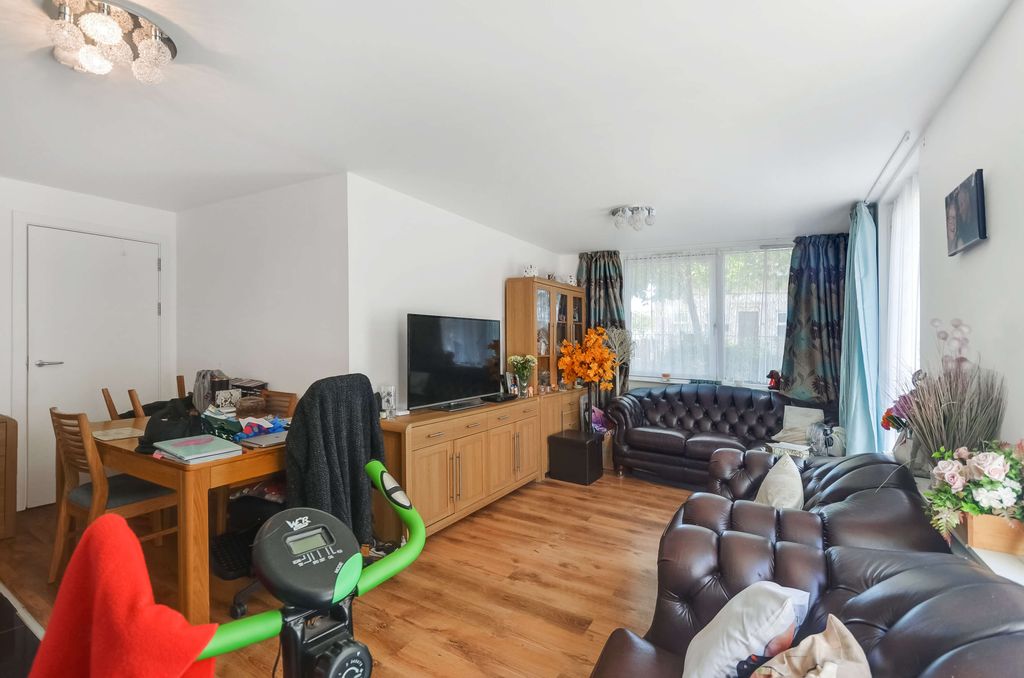 Property photo 1 of 19 Open Plan Living Area_Pic_ (4).Jpg