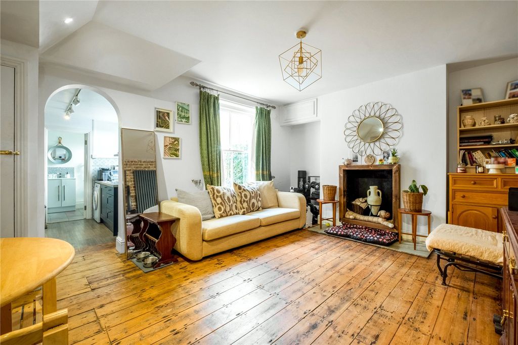 Property photo 2 of 14 Picture No. 05