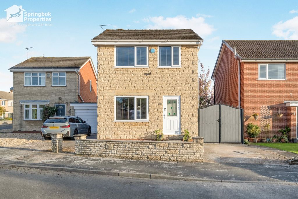 Property photo 1 of 13 Front View