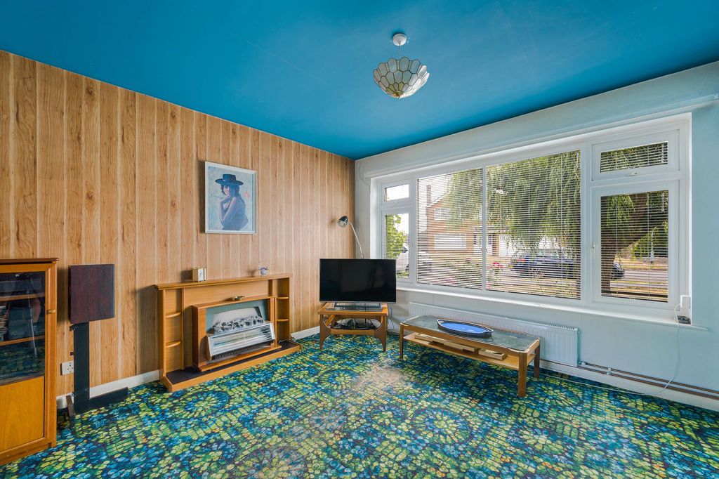 Property photo 2 of 19