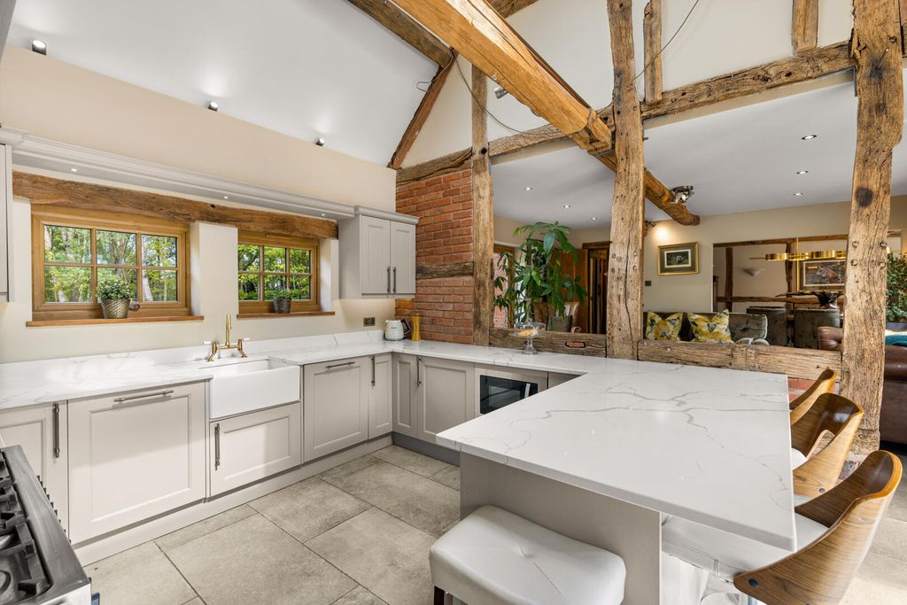 Property photo 2 of 47 Kitchen