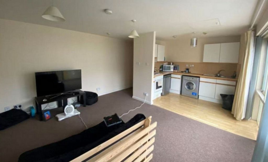 Property photo 3 of 6