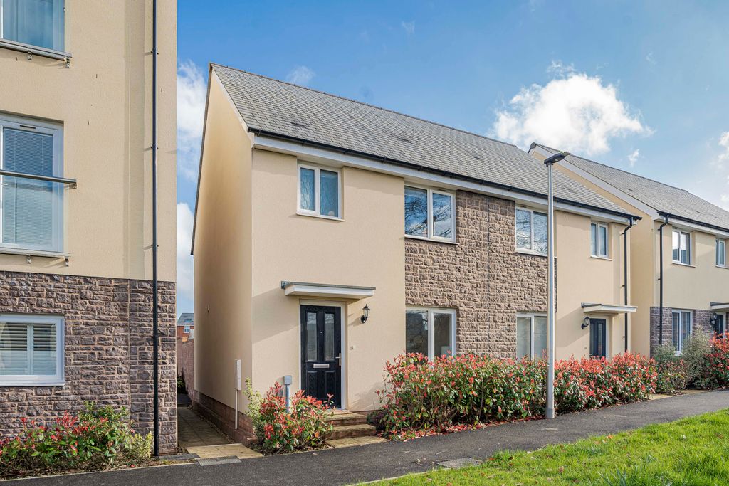 Property photo 1 of 21