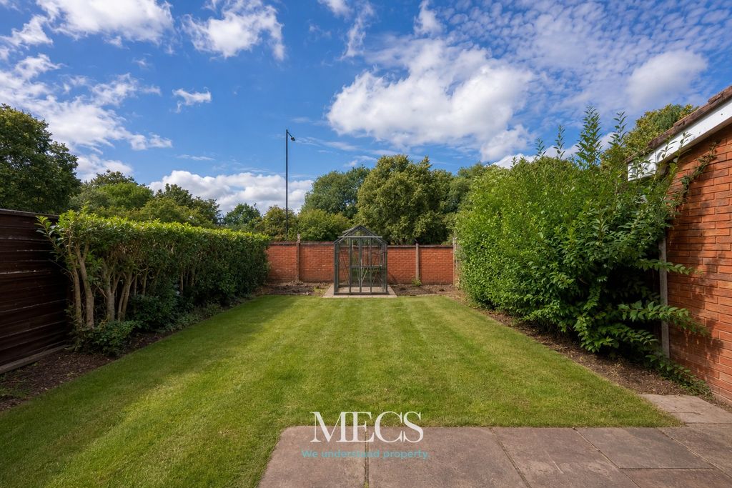 Property photo 2 of 8 5374932