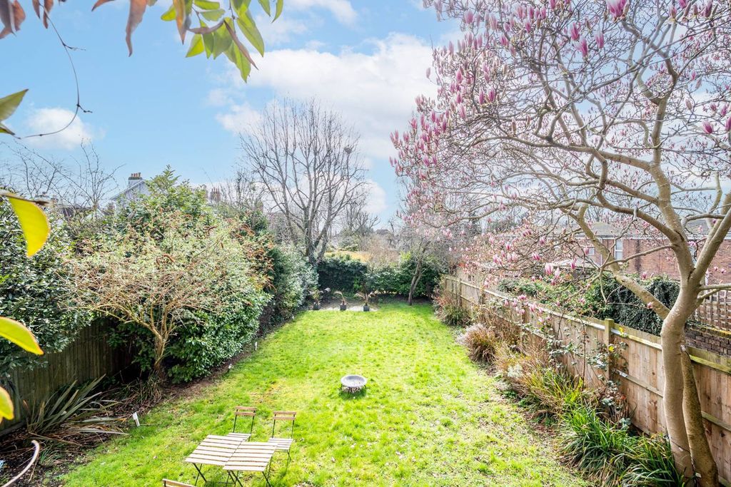Property photo 3 of 13