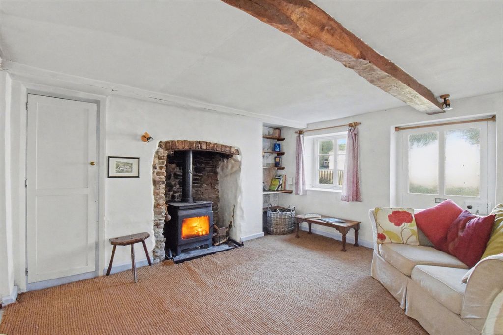 Property photo 2 of 18 Picture No. 11