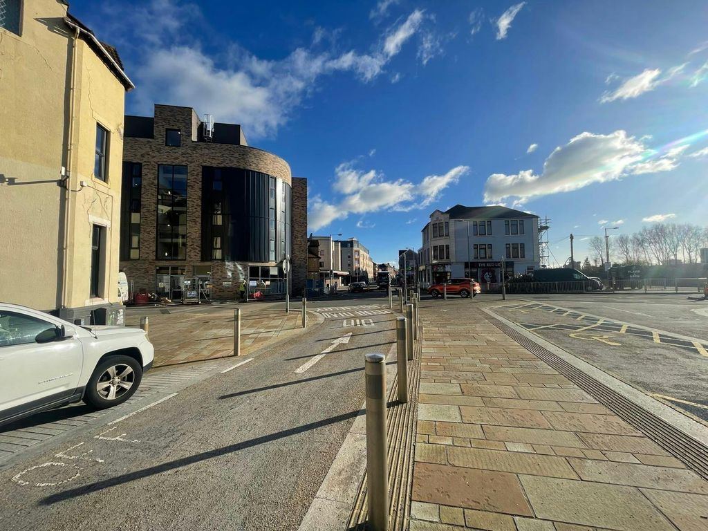 Property photo 2 of 9 7387544354dc4F479d50084457cd4279.Jpg