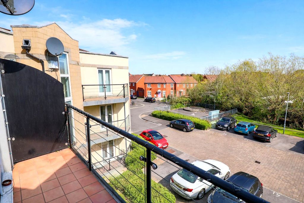 Property photo 3 of 11