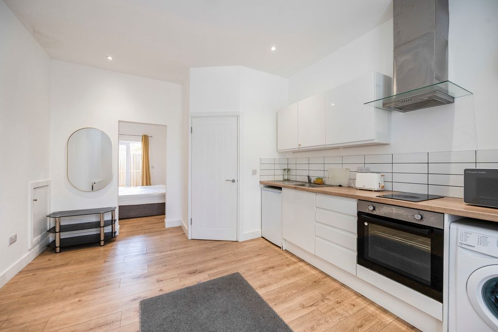 Property photo 1 of 14 Pbox-Img.Jpg