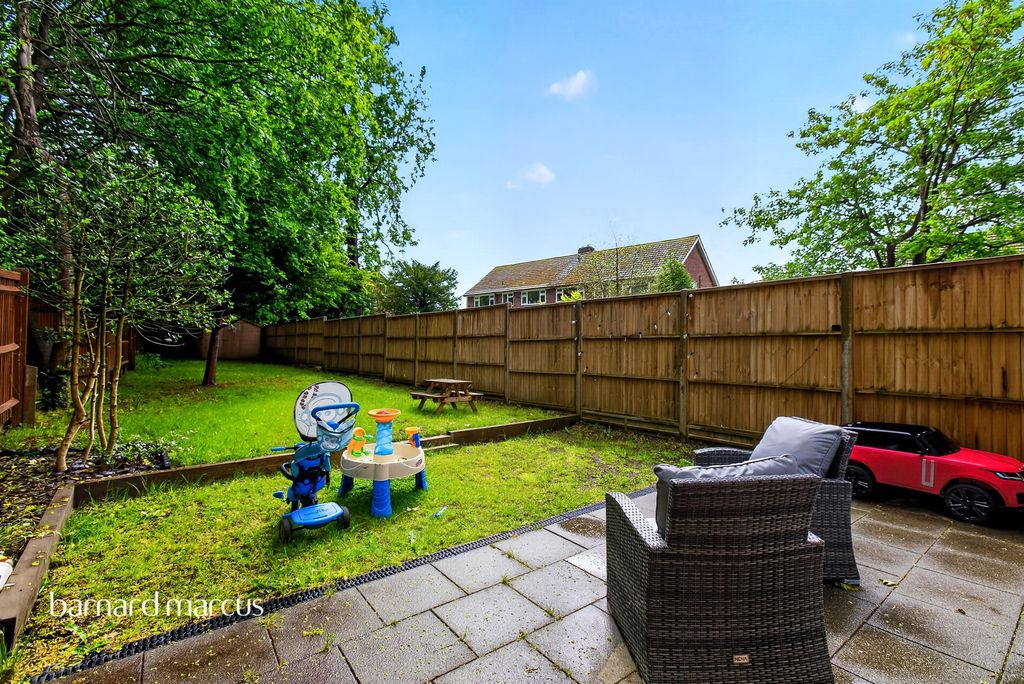 Property photo 3 of 21