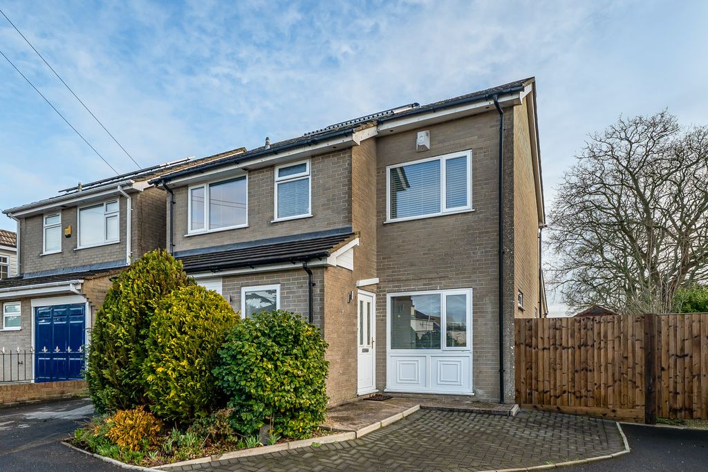 Property photo 2 of 20