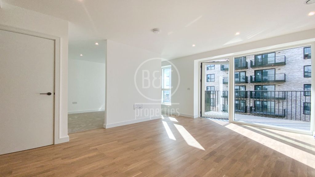 Property photo 3 of 7 Photo 05