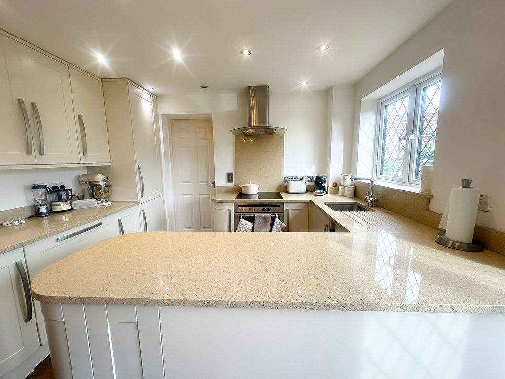 Property photo 2 of 26