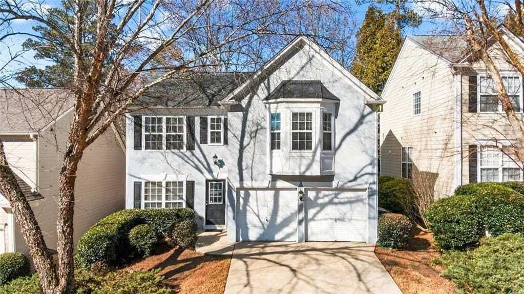 Property photo 1 of 31