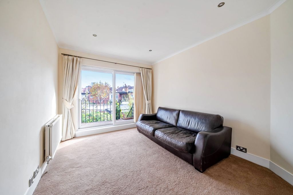 Property photo 2 of 11 Reception