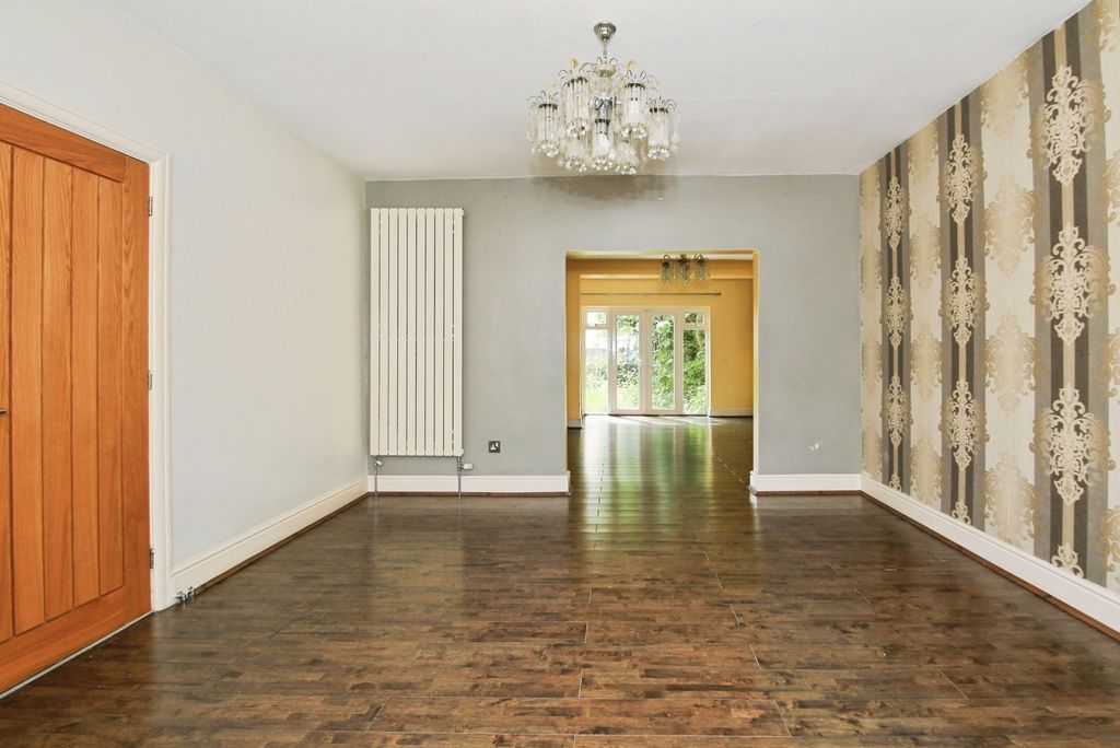 Property photo 3 of 19 Pbox-Img.Jpg