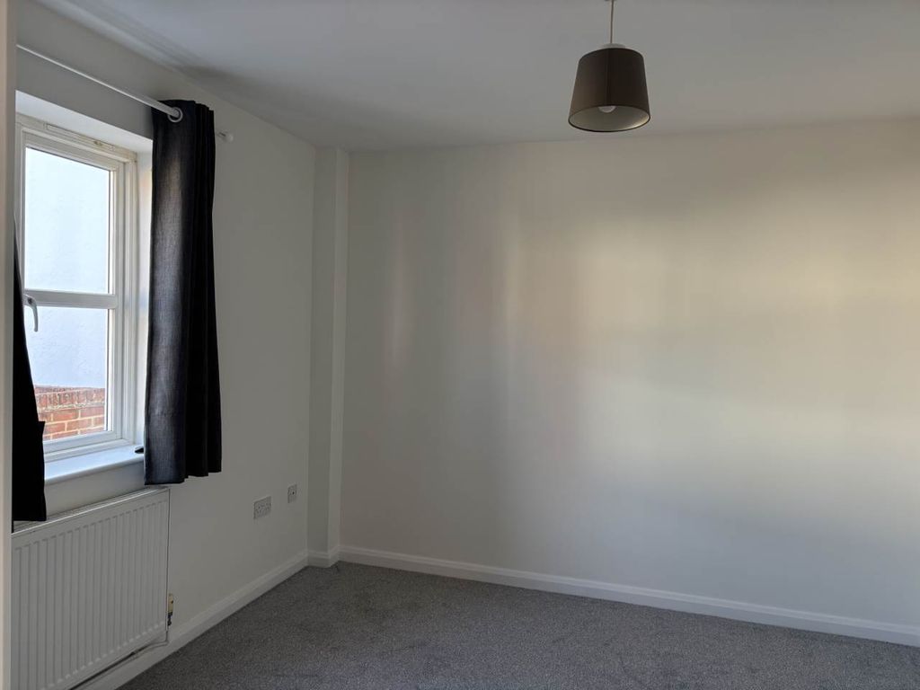 Property photo 3 of 7 Img_1760