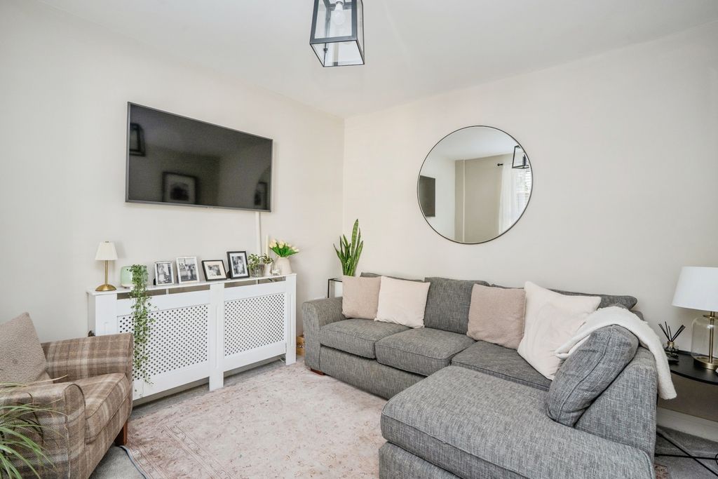Property photo 2 of 20 Pbox-Img.Jpg