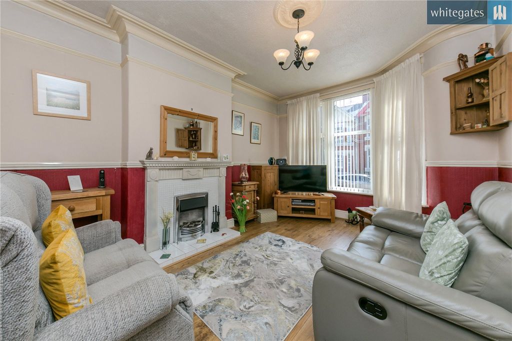 Property photo 2 of 17 Picture No. 05