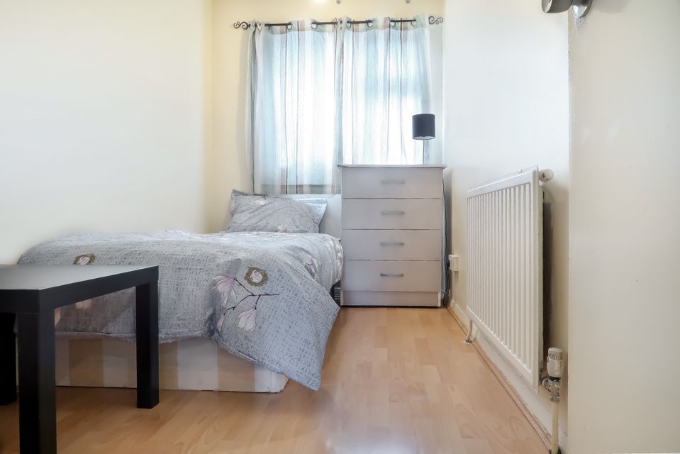 Property photo 2 of 11
