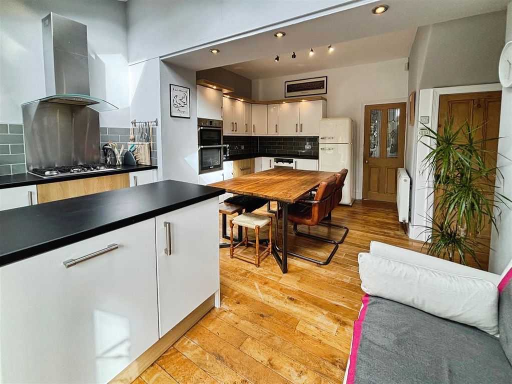 Property photo 3 of 18 Kitchen/Diner