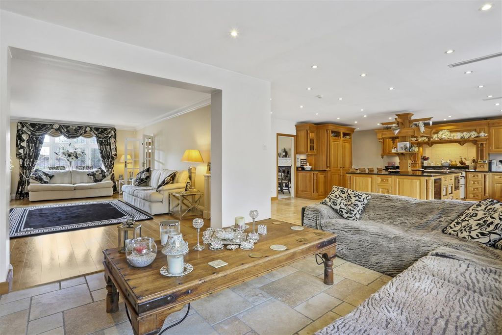 Property photo 3 of 38 Bu5A5105.Jpg