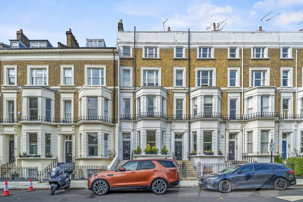 Property photo 3 of 11 Photo 11