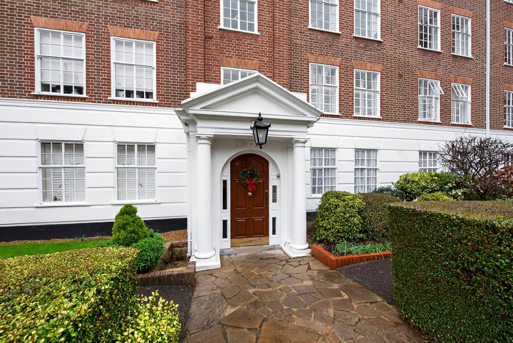 Property photo 1 of 20