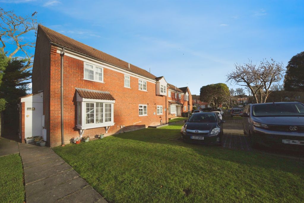 Property photo 1 of 11