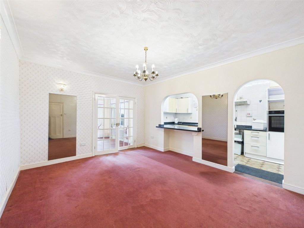 Property photo 2 of 18 Picture No. 04