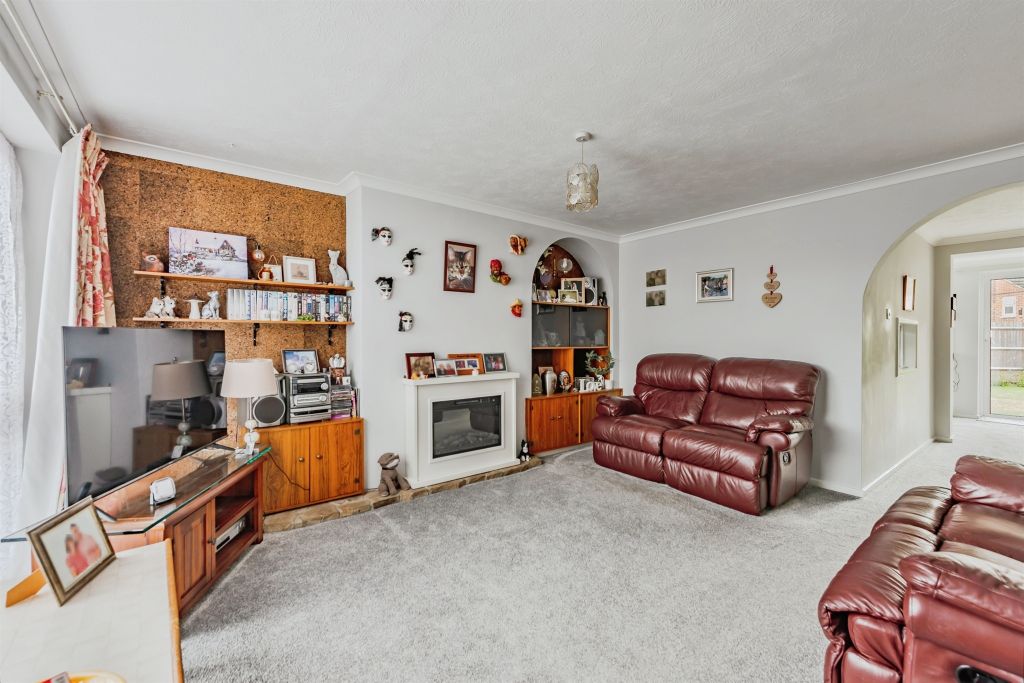 Property photo 3 of 17