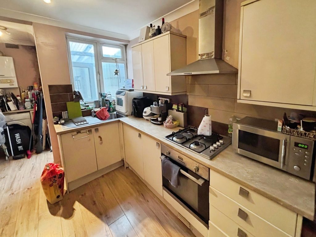 Property photo 3 of 5 Photo 4