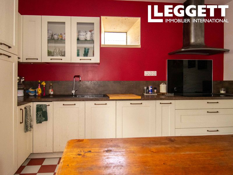 Property photo 3 of 10