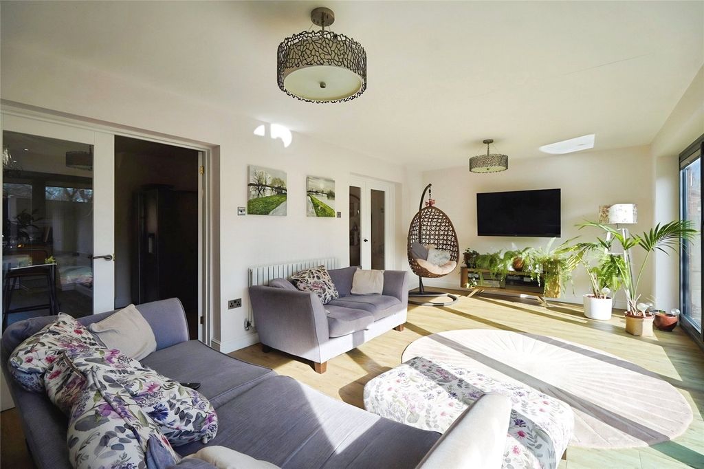 Property photo 3 of 26 Picture No. 31