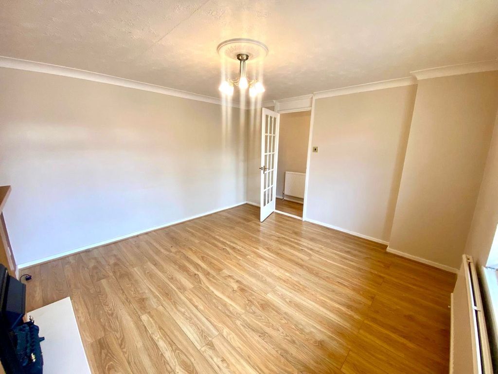 Property photo 3 of 14 Image