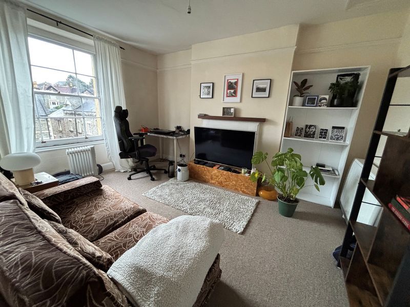 Property photo 2 of 8 Sitting Room