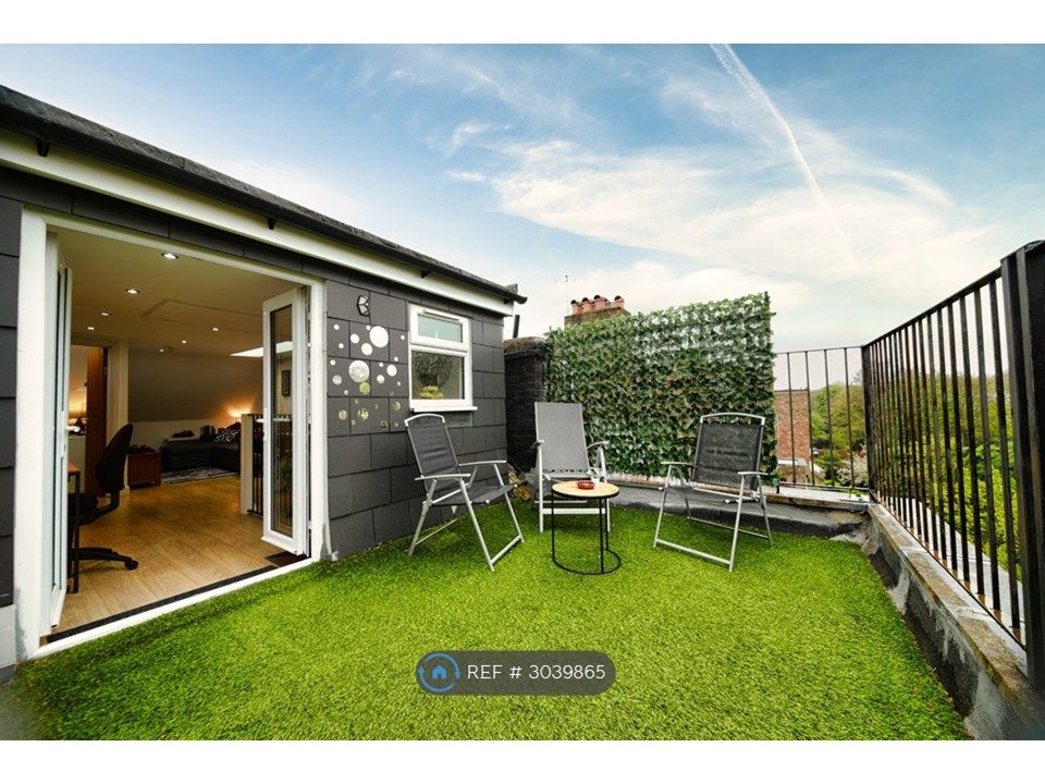 Property photo 2 of 17 Garden Terrace