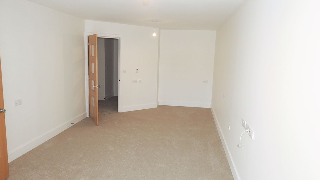 Property photo 3 of 5